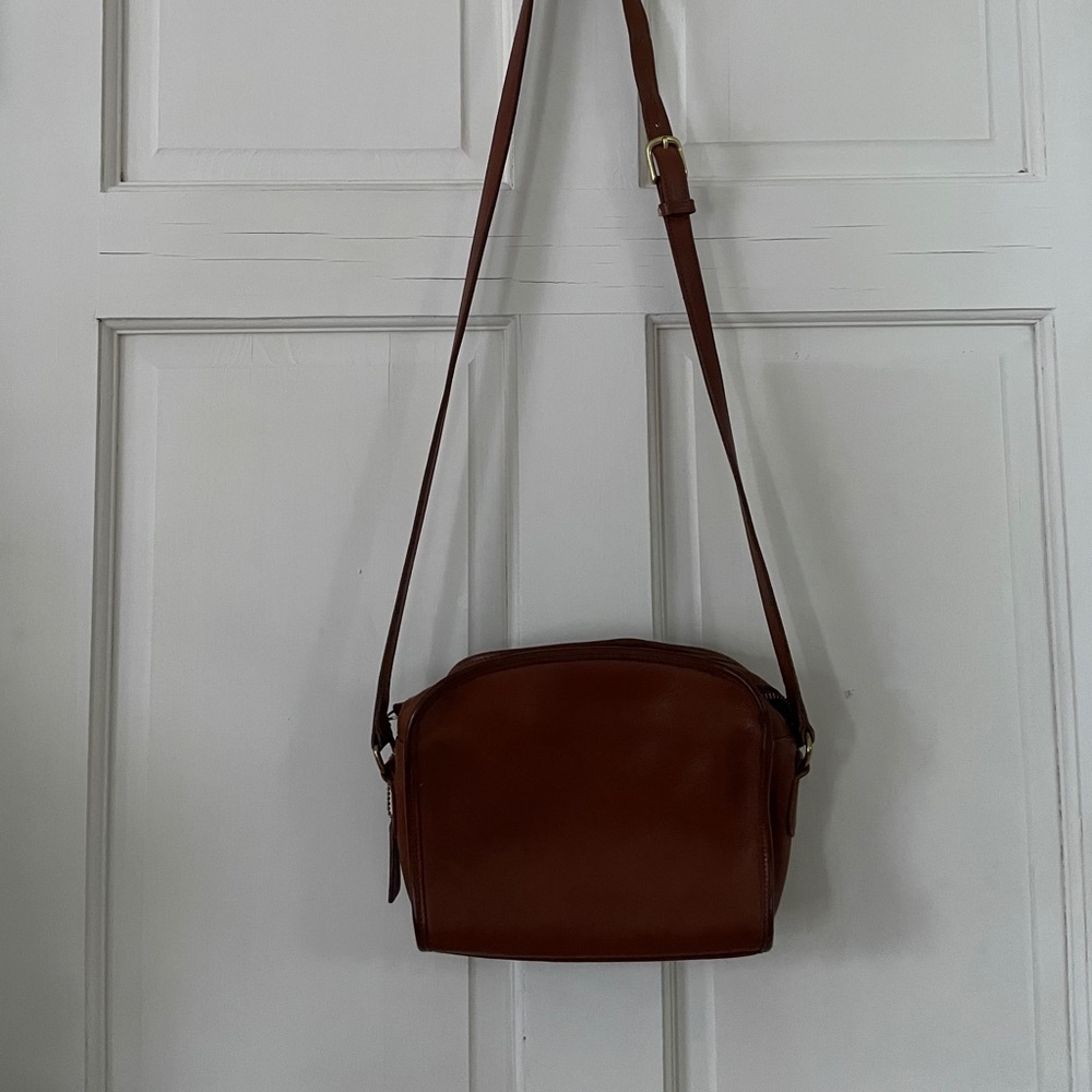 Vintage Coach - Cross Over Leather Purse